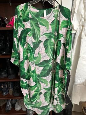 Emerald Green Leaf Print on Pink elegant summer top - open type flowy top